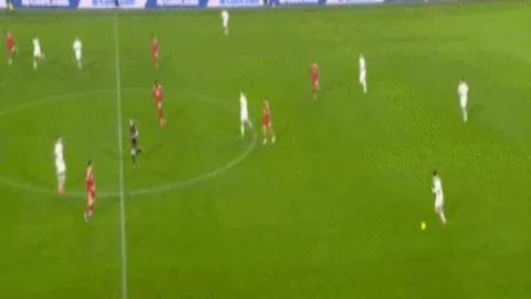 “阿莫林亮相曼联执教首战，力争红魔主场开门红”